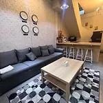 4 Bedroom House With Beautiful Rooftop Near Bts Ekkamai