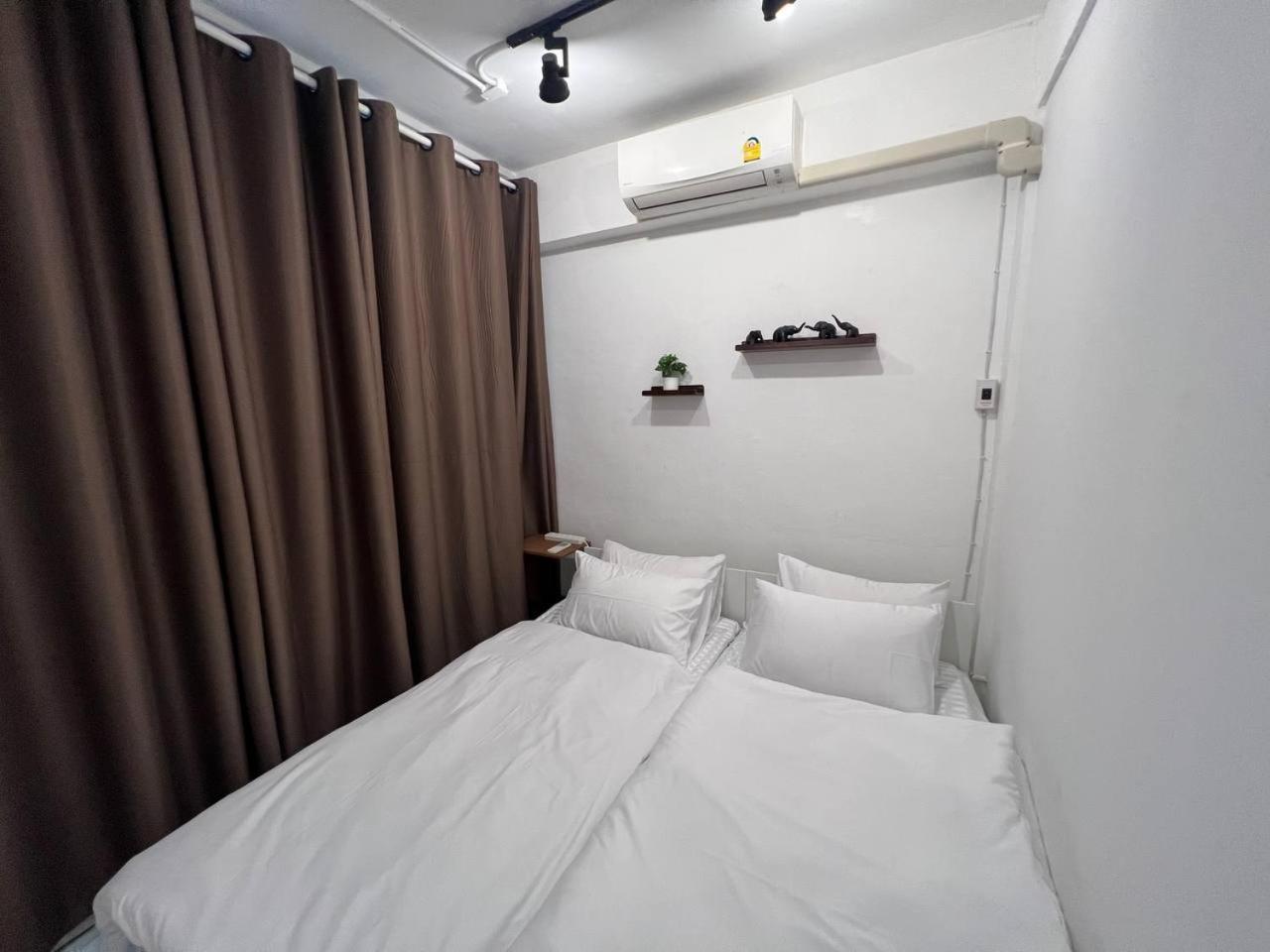 Villa 4 Bedroom House With Beautiful Rooftop Near Bts Ekkamai
