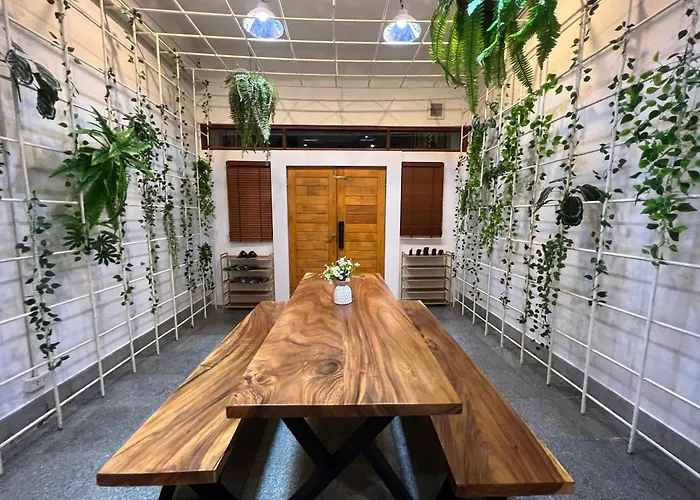 4 Bedroom House With Beautiful Rooftop Near Bts Ekkamai