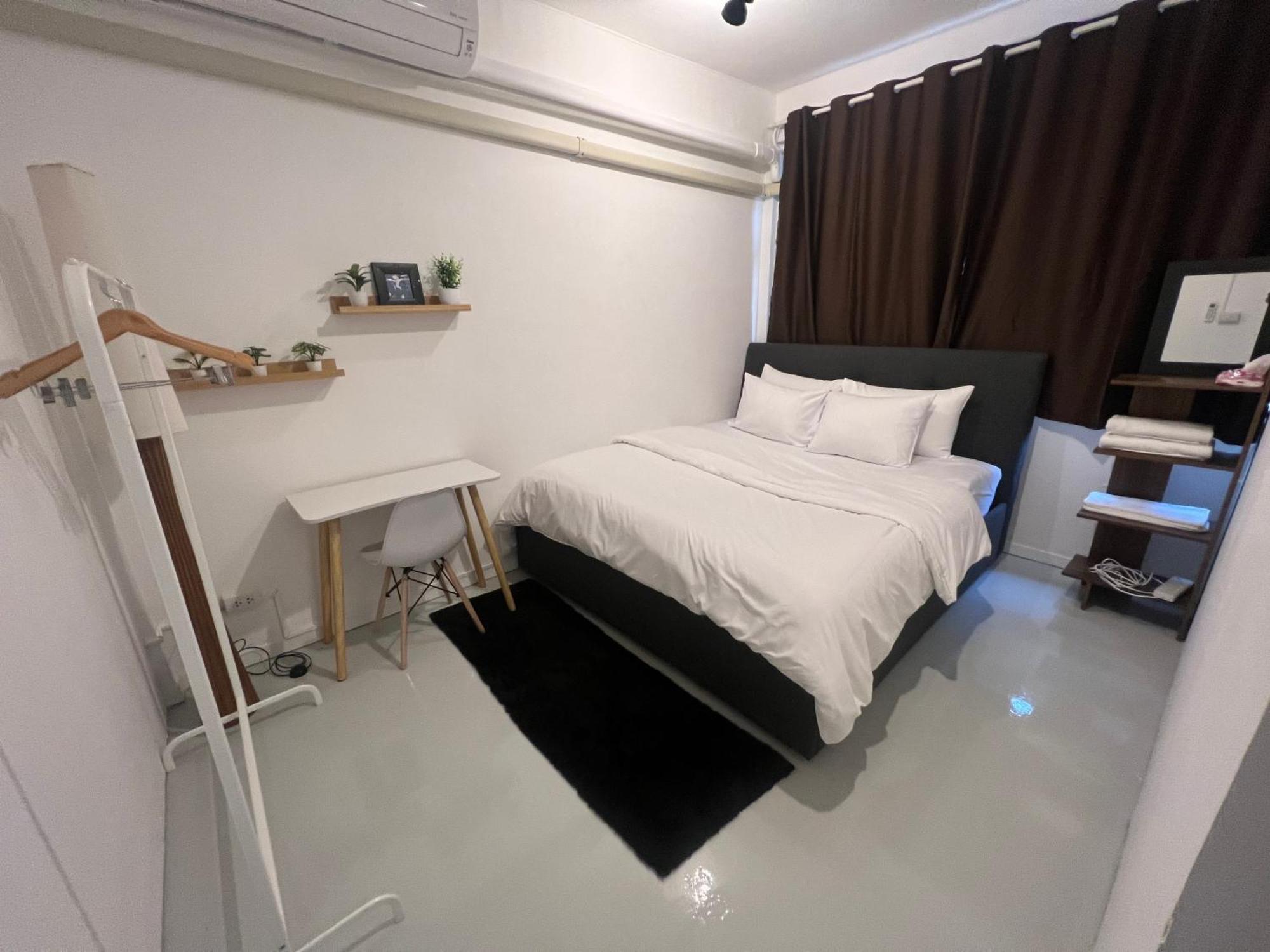 4 Bedroom House With Beautiful Rooftop Near Bts Ekkamai *